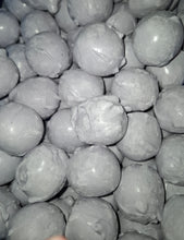 Load image into Gallery viewer, Freeze dried Boysenberry syrup salt water taffy