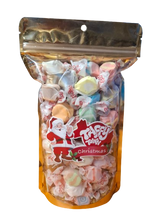 Load image into Gallery viewer, Assorted salt water taffy 500g Christmas gift pouch
