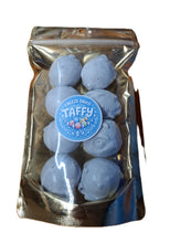 Load image into Gallery viewer, Freeze dried Boysenberry syrup salt water taffy
