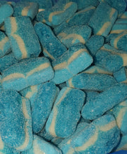 Load image into Gallery viewer, Freeze dried sour  blue Raspberry slices

