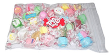 Load image into Gallery viewer, Assorted salt water taffy "Happy birthday" 200g gift bag
